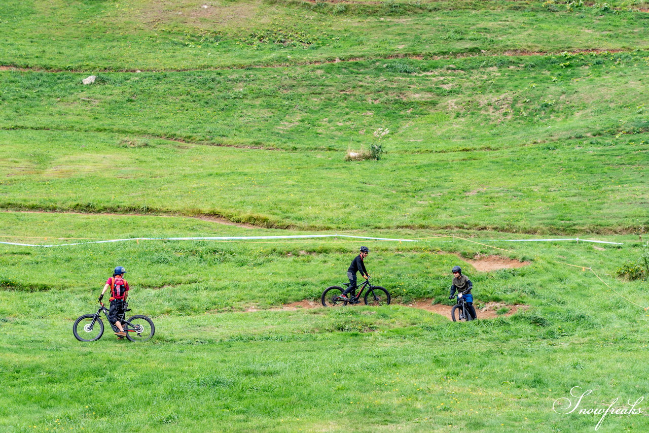 ニセコマウンテンリゾート グラン・ヒラフ　電動アシスト付きMTB『Turbo Levo』でフロートレイルにチャレンジ！